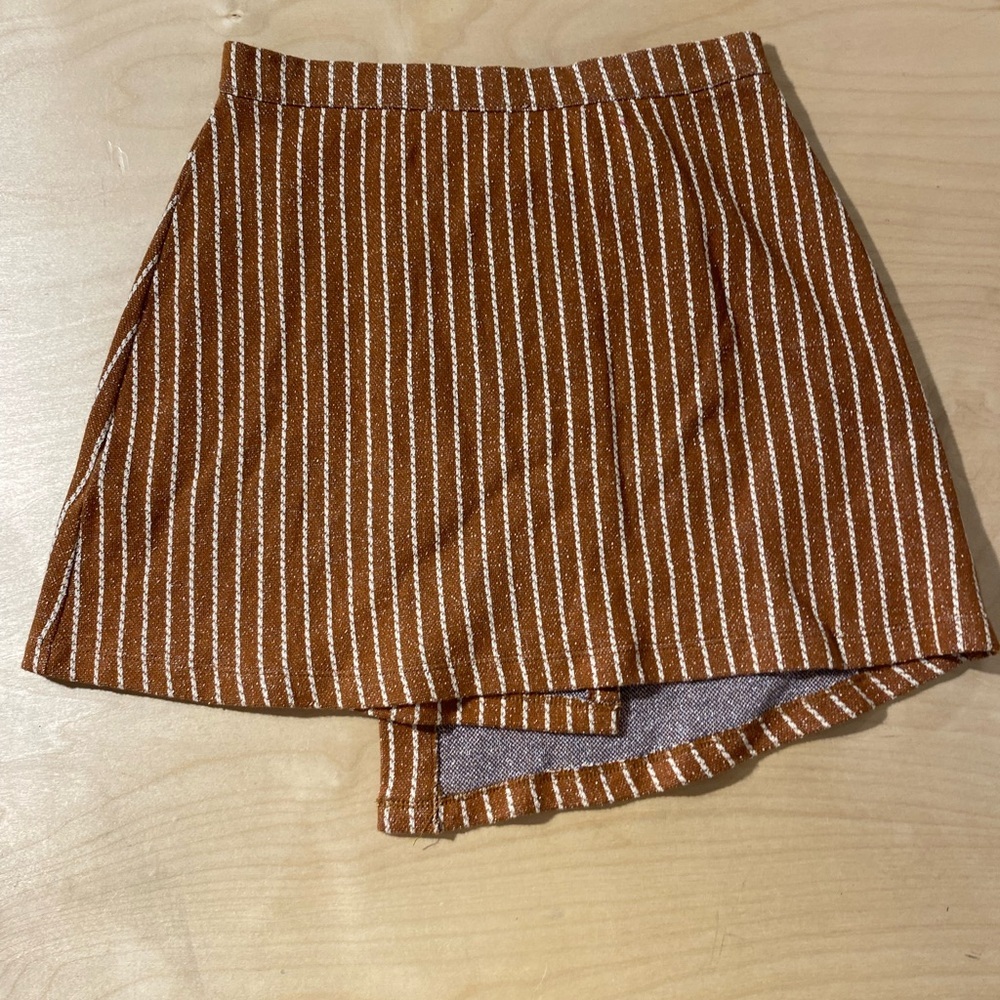 Urban Outfitters Brown Striped Mini Skirt
Medium (GW) - Picture 8 of 9